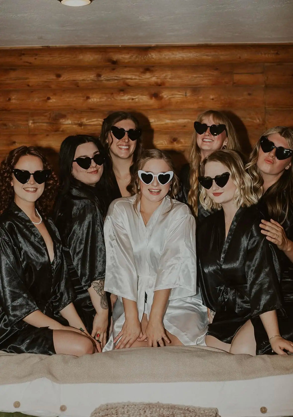7 Pcs Bride Bridesmaid Robe Sets for Wedding Bridal Party Satin Robes Maid of Honor Robe with Heart Shaped Sunglasses