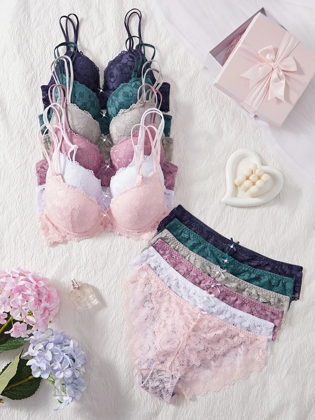 6-Piece Set Women's Bra and Panties Set Sexy Patterned Lace Patchwork No Lining Comfortable Fitting Women's Push up Bra Women's Underwear Set