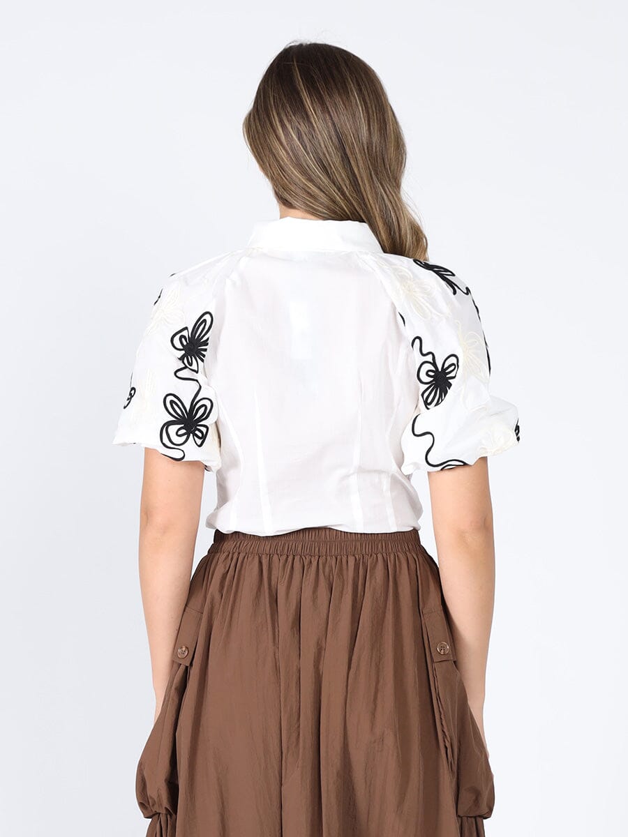 Gracia Fashion Women's Flower stitch puffed sleeve shirt