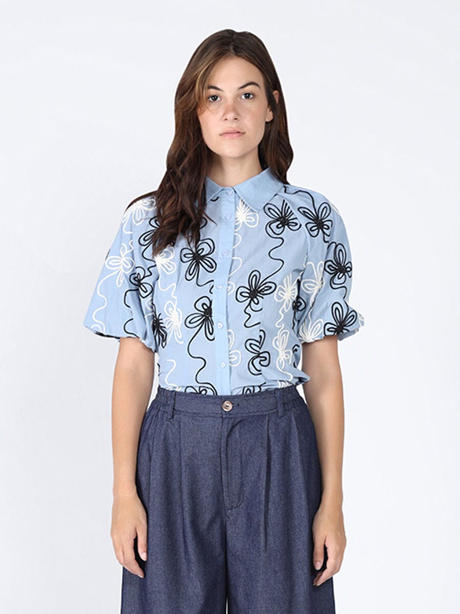 Gracia Fashion Women's Flower stitch puffed sleeve shirt